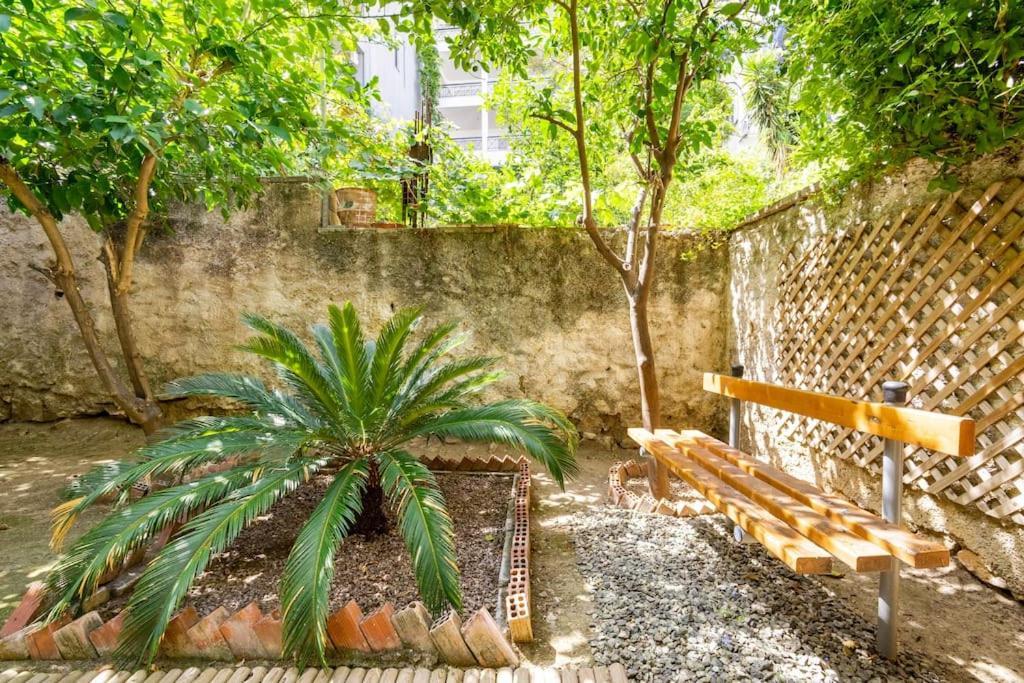 Appartement Secret Garden Downtown à Athènes Extérieur photo