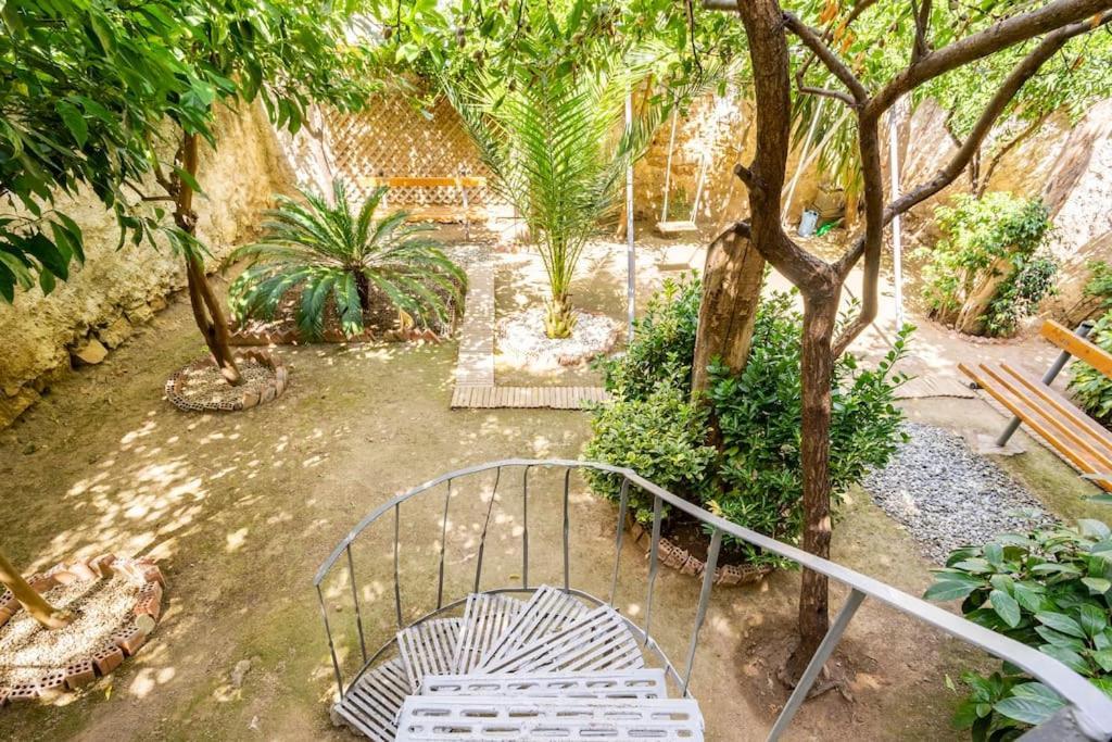Appartement Secret Garden Downtown à Athènes Extérieur photo